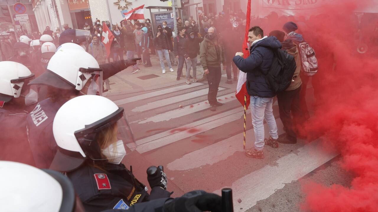 Bei den Demonstrationen kam es auch zu Ausschreitungen. 