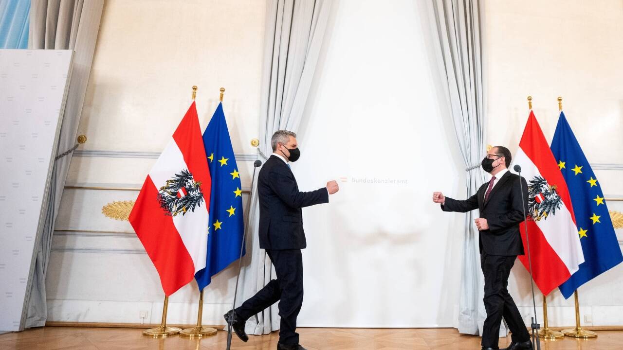 Bundeskanzler Karl Nehammer und Vorgänger Alexander Schallenberg. Bundeskanzler Karl Nehammer und Vorgänger Alexander Schallenberg.