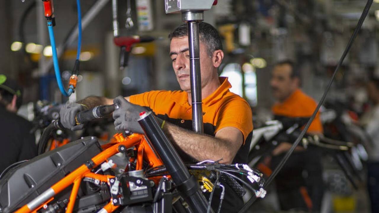 Viele Coronafälle bei KTM brachten die Produktion ins Stocken. KTM Viele Coronafälle bei KTM brachten die Produktion ins Stocken. KTM