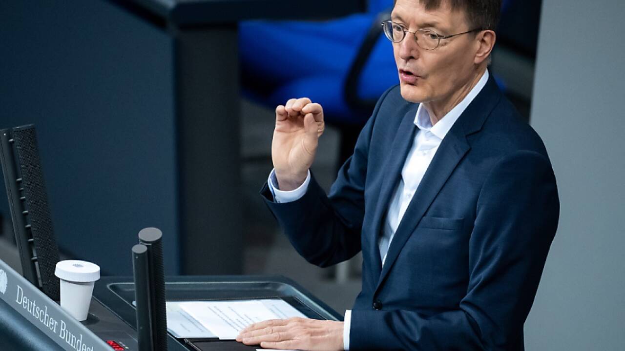 Gesundheitsminister Lauterbach: 'Oberste Ziel ist Schutz der Bevölkerung' 