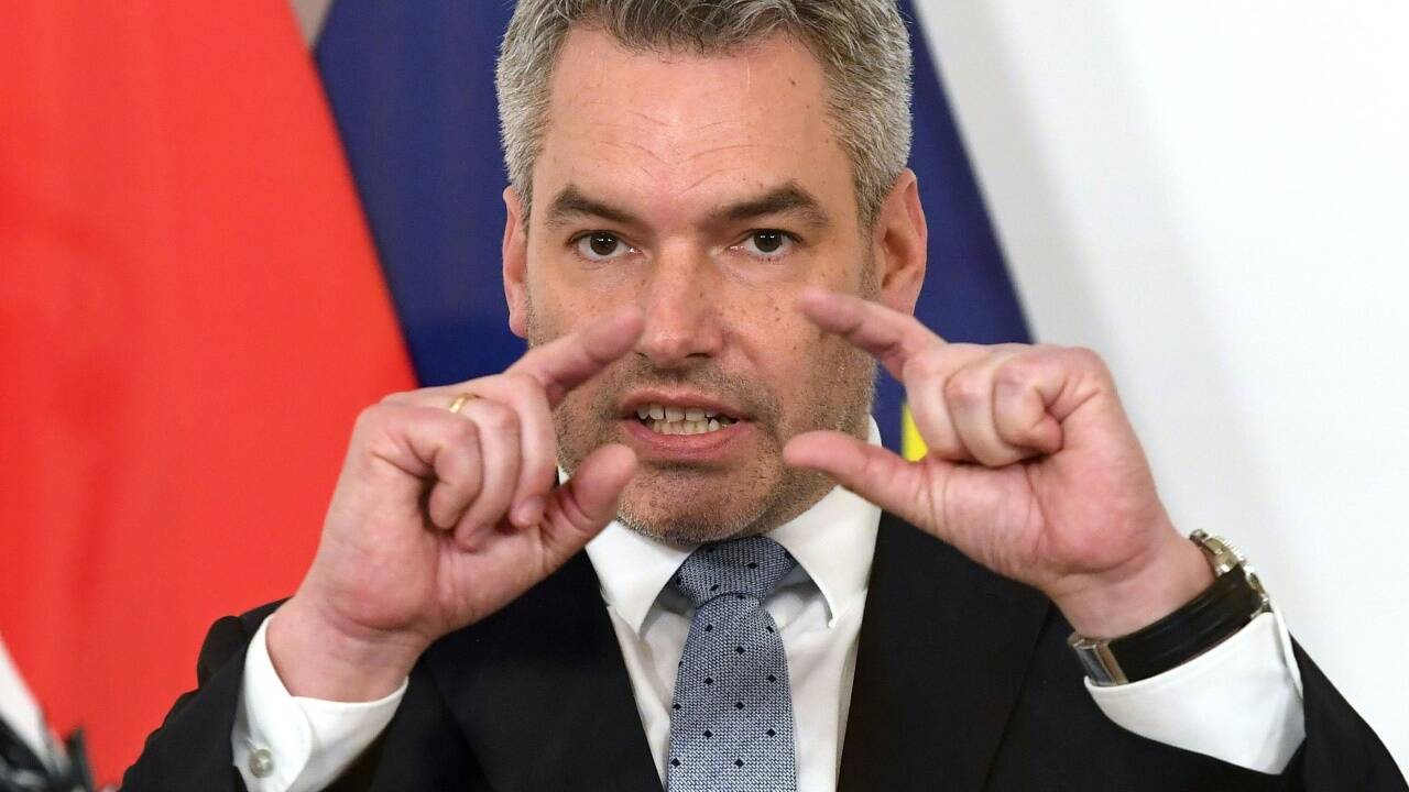 „Es gibt einen Feind: das Coronavirus.“  