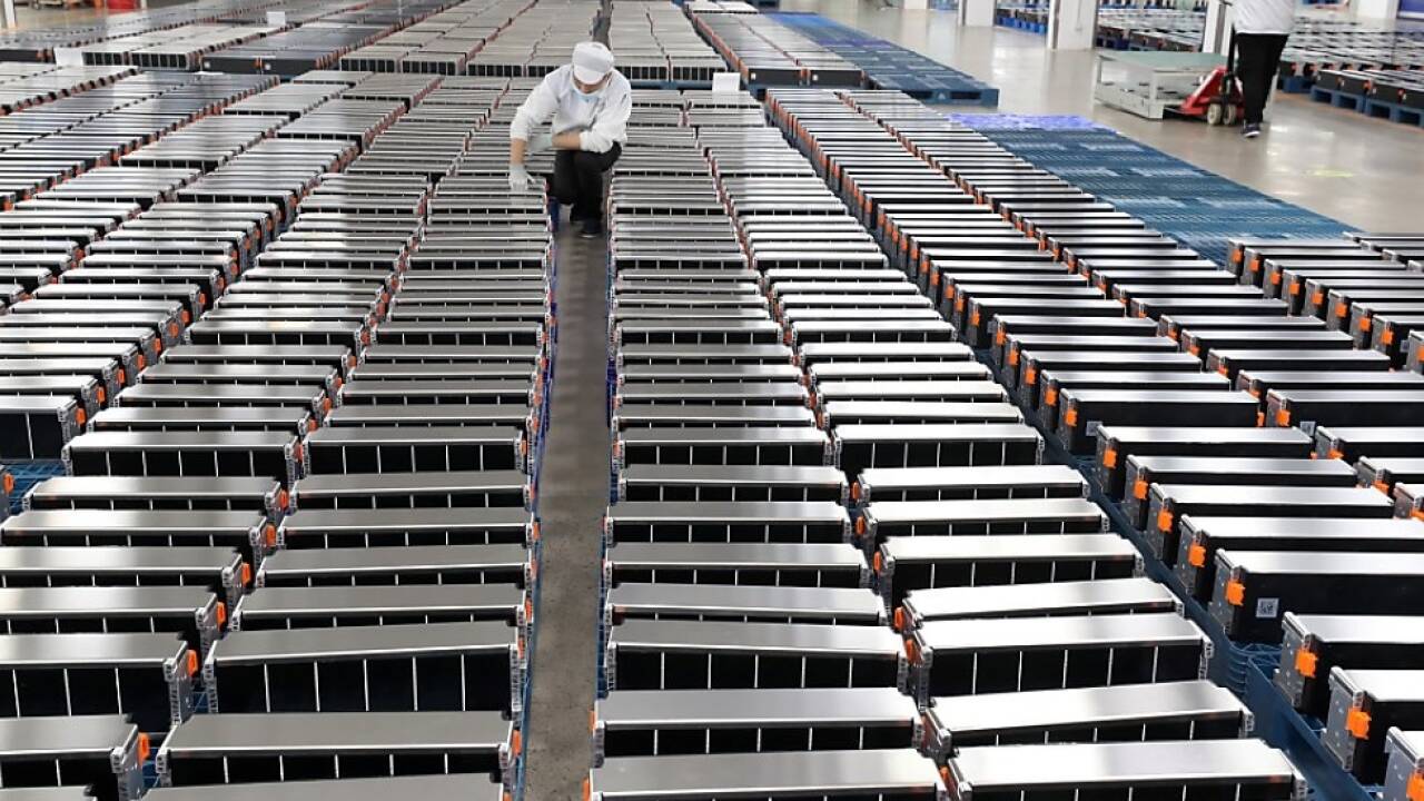 Für Autobatterien braucht man Unmengen an Lithium. 