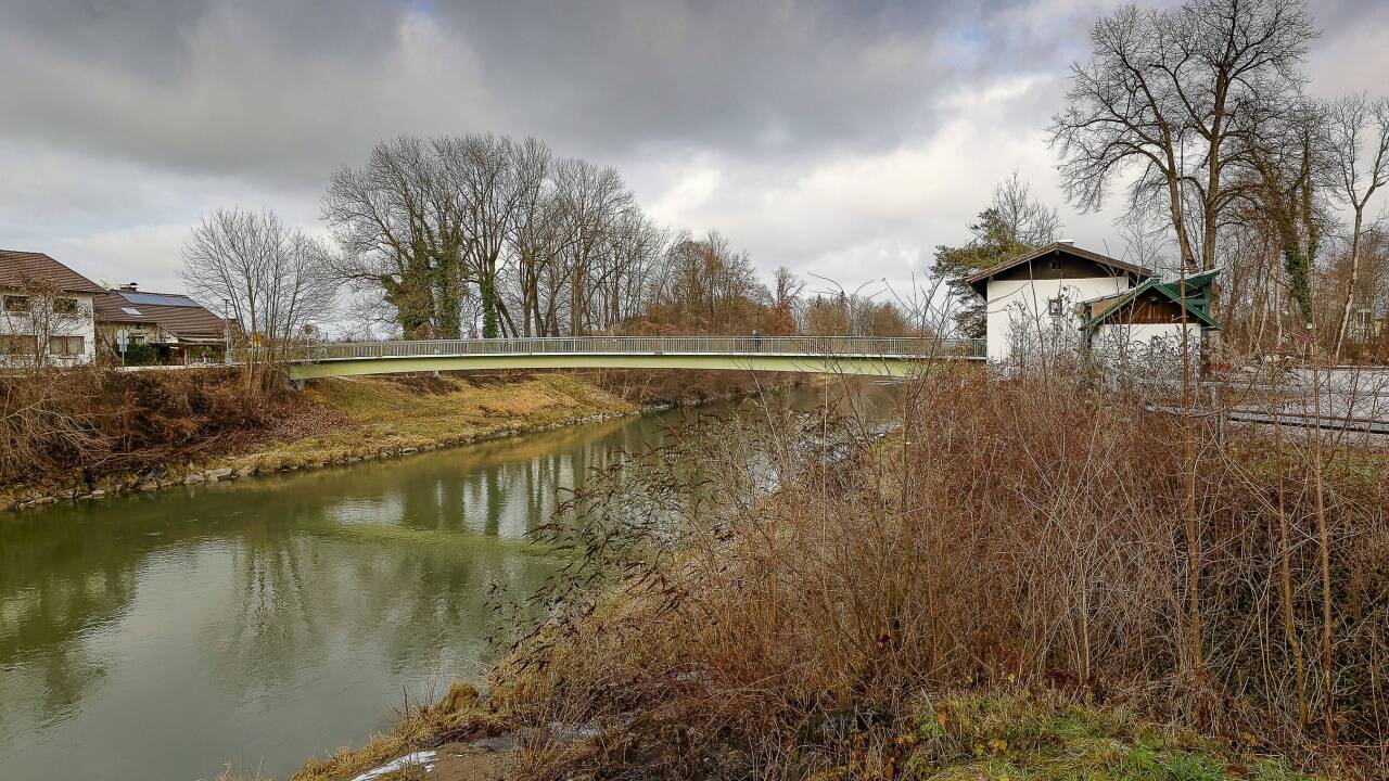 Der Siezenheimer Steg wird neu gebaut. 