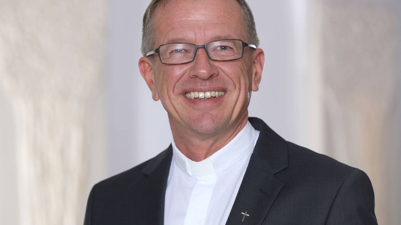 „Am Weihnachtsmann ist alles Religiöse verdunstet“ – Roland Kerschbaum, Domkapitular. 