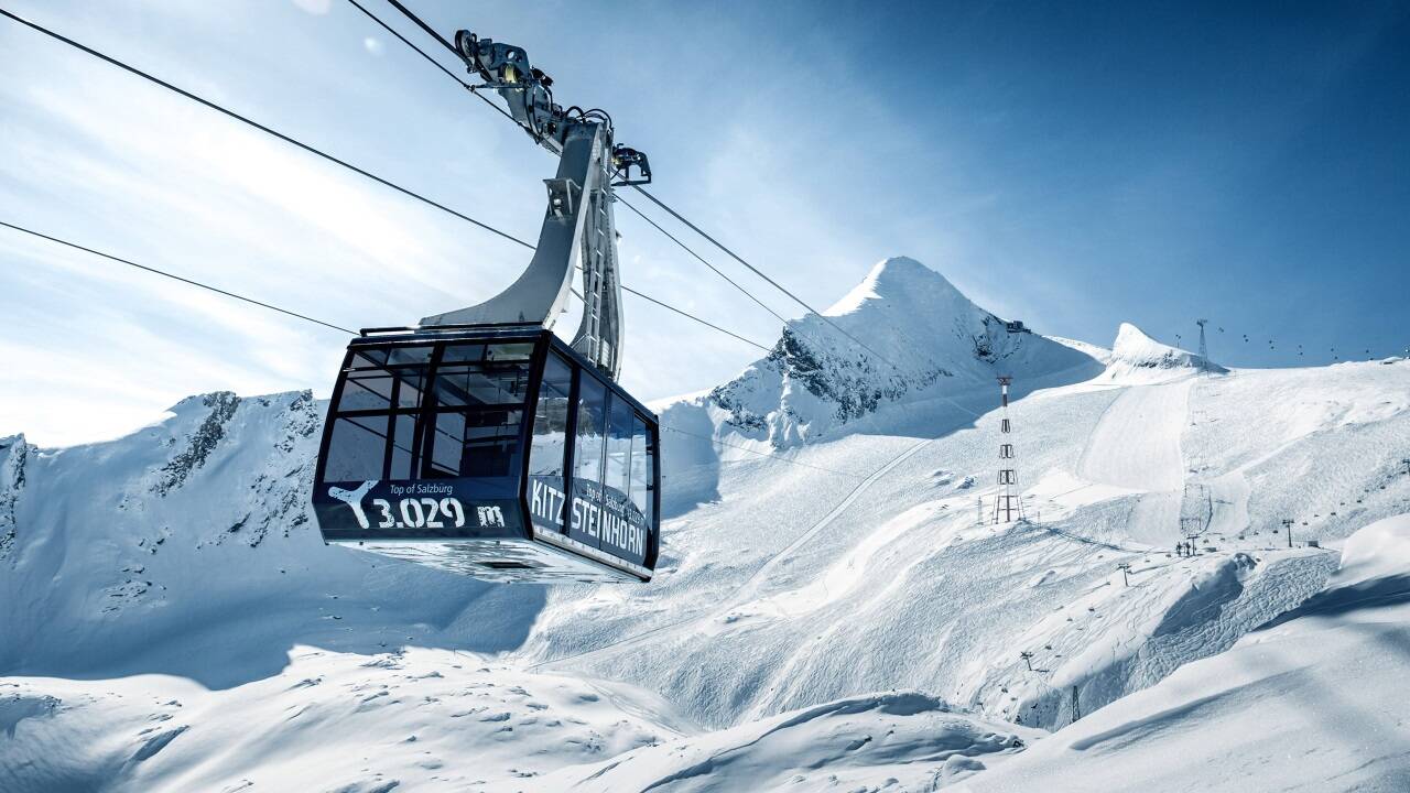 Das Kitzsteinhorn wurde 1965 als Sommerskigebiet erschlossen, seit zehn Jahren wird am Gletscher nur noch im Winter gewedelt. 