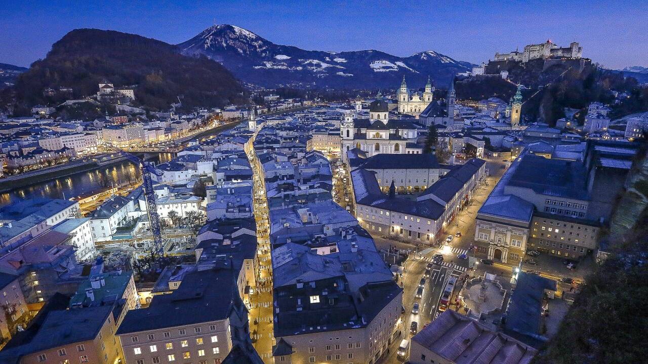 Die Welterbe-Kernzone in der Salzburger Altstadt umfasst 786 charakteristische Bauten. Das Gesamtbild der Dachlandschaft darf nicht beeinträchtigt werden.  