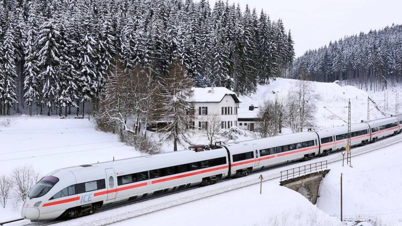 An- und Abreise mit der Bahn schonen das Klima und die Nerven der Urlaubsgäste, die somit entspannt zum Zielort und auf die Piste kommen. 