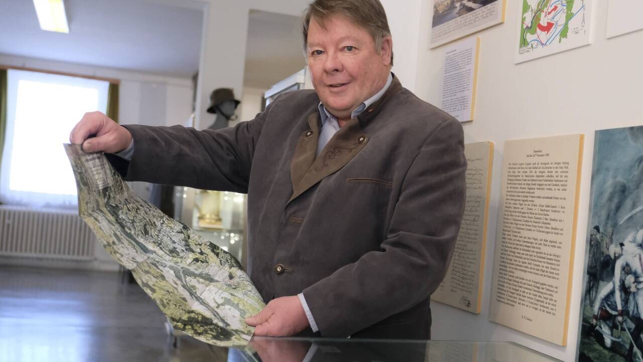 Der Obmann des Wehrgeschichtlichen Museums in Salzburg, Kurt Mitterer. 