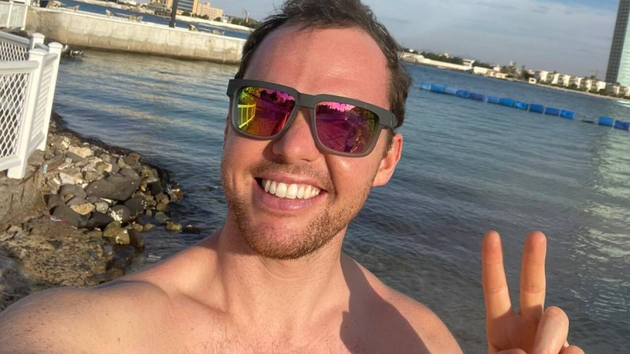In Saudi Arabien genießt er die letzten Tage vor dem Rallyestart. 