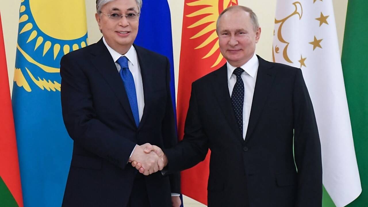 Kasachischer Präsident Tokajew mit russischem Amtskollegen Putin 