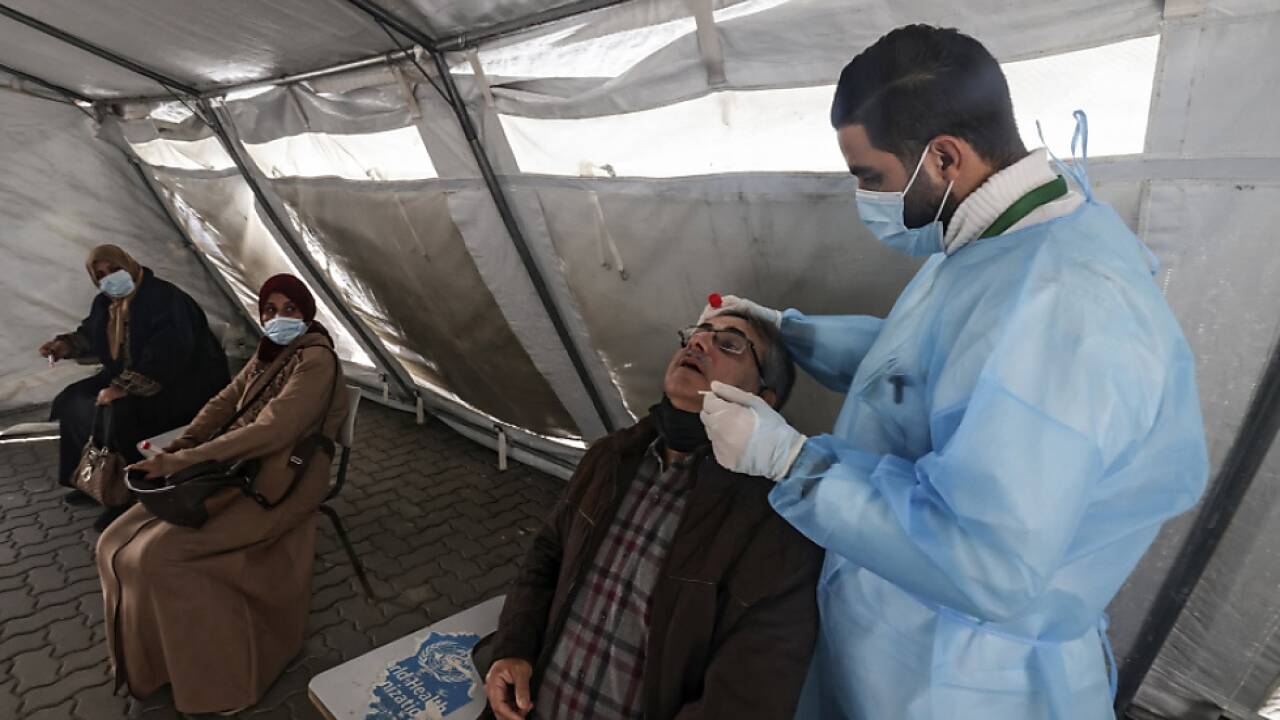 Testen im Zelt in Gaza 