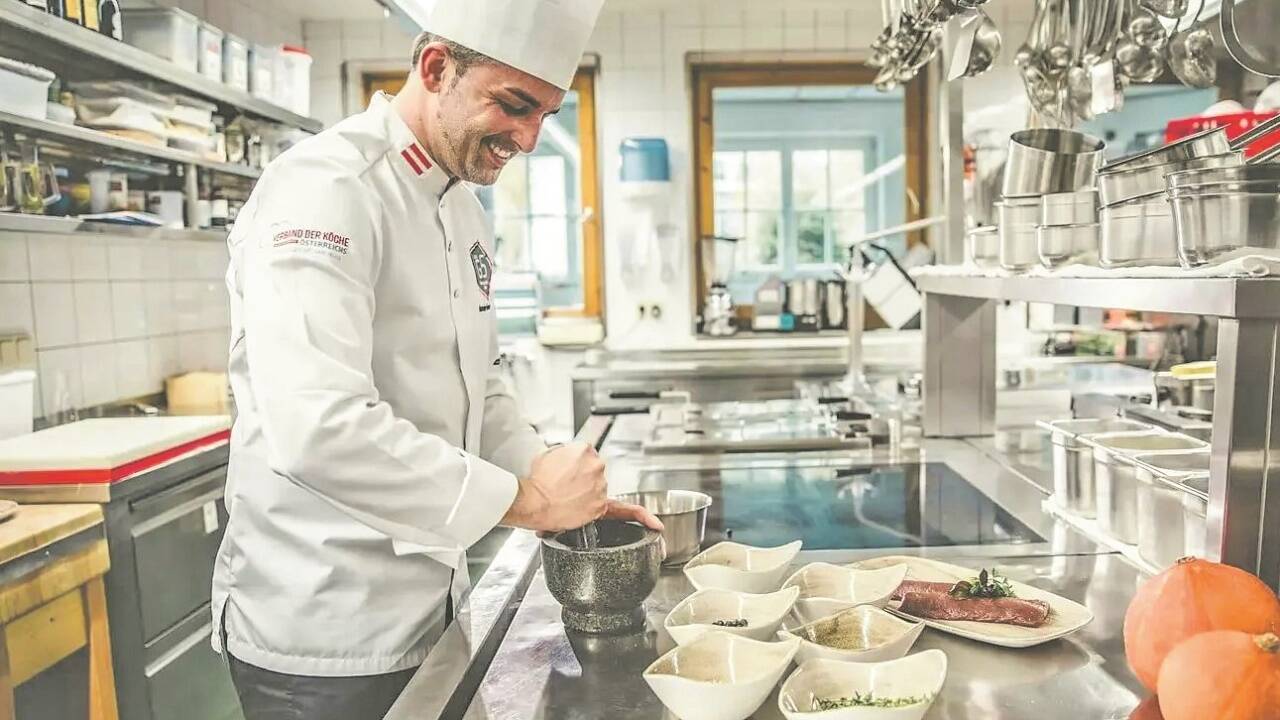 Küchenchef Alexander Forbes vom Hotel Berghof Küchenchef Alexander Forbes vom Hotel Berghof