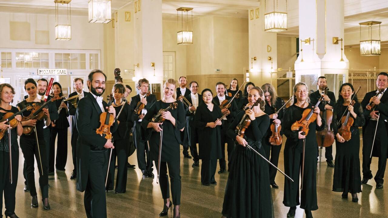 Die Camerata Salzburg spielt an diesem Wochenende in Salzburg und reist dann ins Wiener Konzerthaus. 