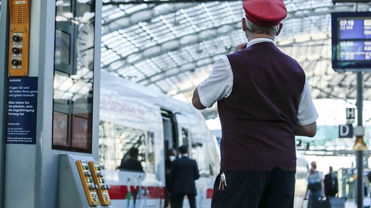 Deutsche Bahn muss jährliche tausende Stellen nachbesetzen Deutsche Bahn muss jährliche tausende Stellen nachbesetzen
