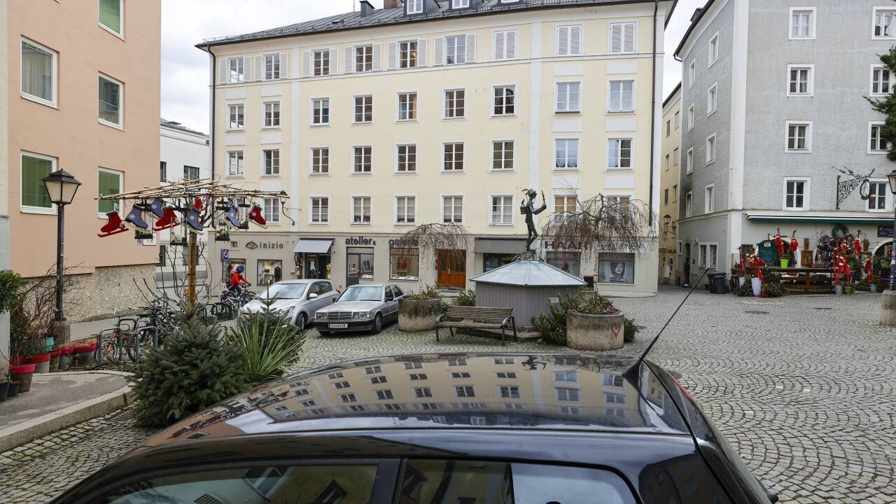 Der Papagenoplatz soll ebenfalls autofrei werden.   Der Papagenoplatz soll ebenfalls autofrei werden.
