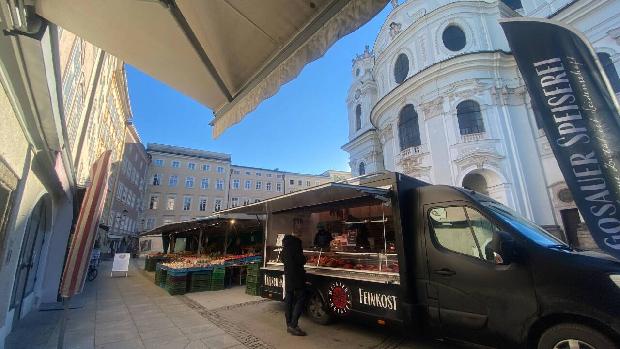 Neu am Grünmarkt ist das Verkaufsmobil eines Metzgers aus Gosau. 