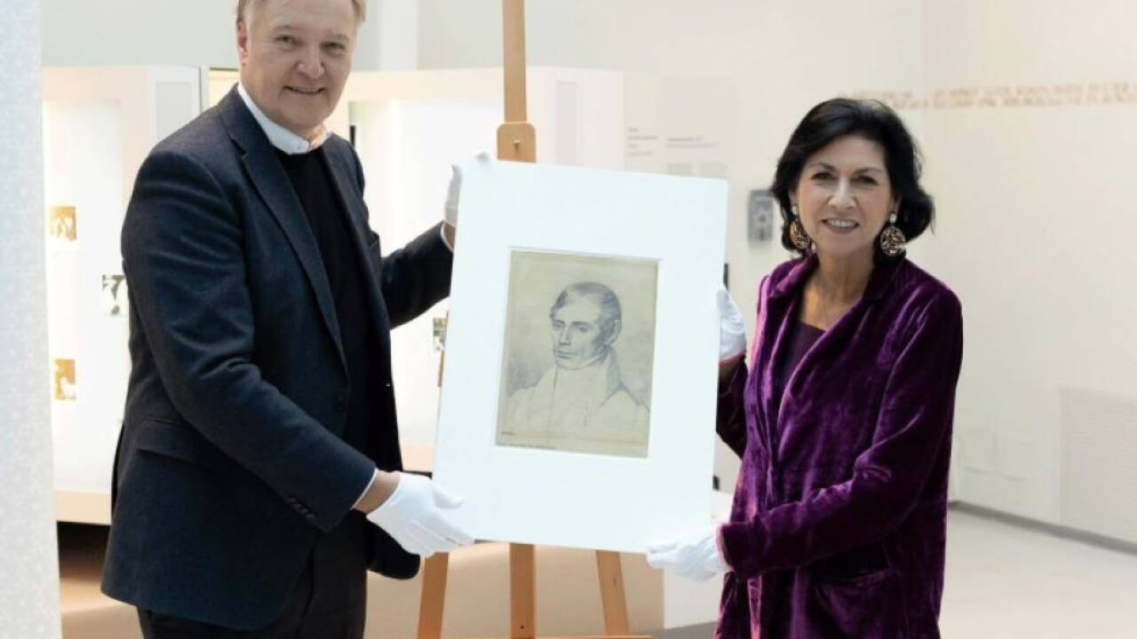 Klaus Albrecht Schröder, vornehmer Herr und Danielle Spera (von links) 