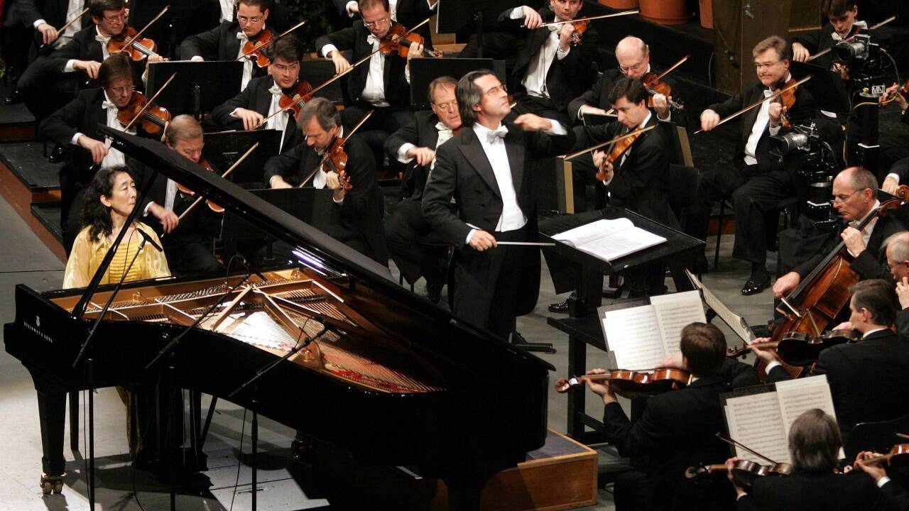 Riccardo Muti leitete die Wiener Philharmoniker im Festkonzert zu Mozarts 250. Geburtstag 2006. 