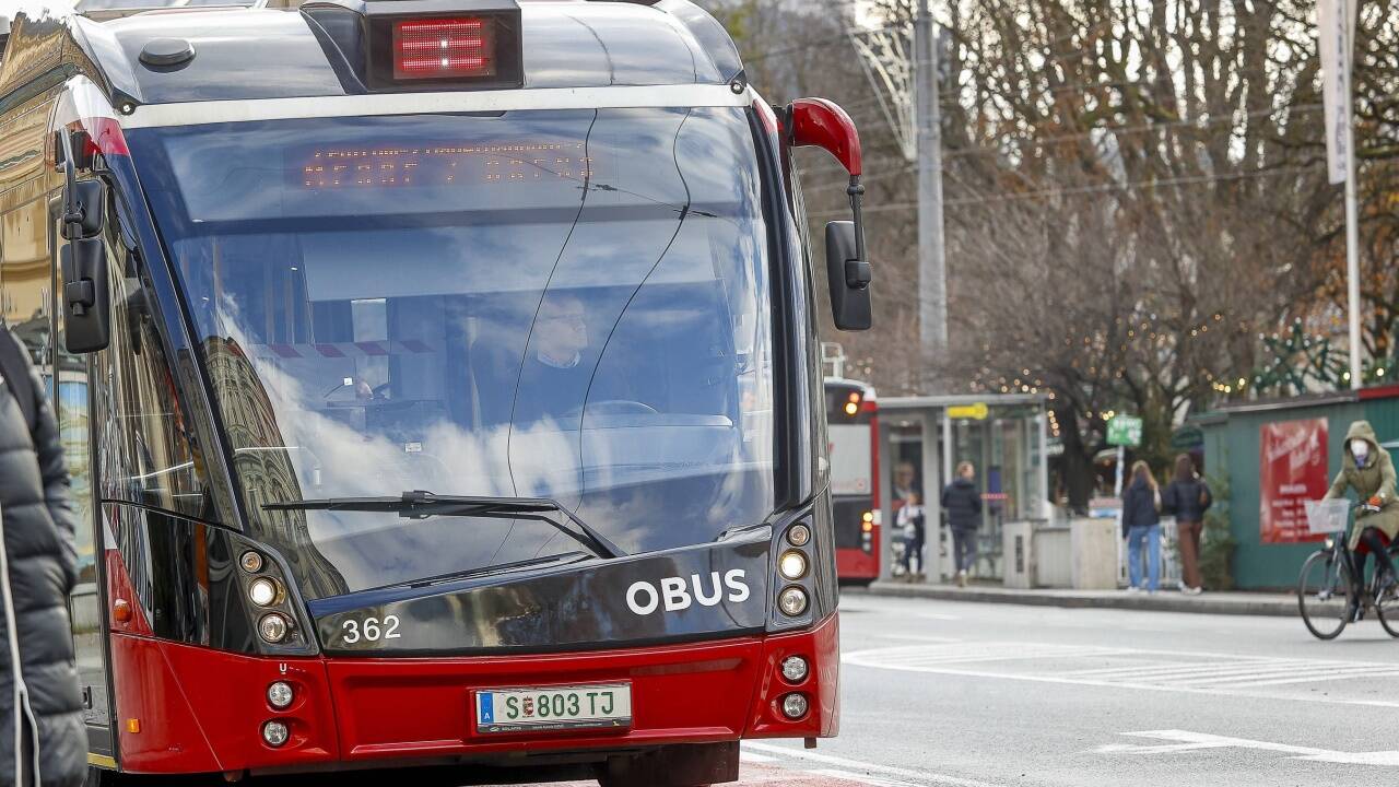 Die Obuslinien sollen umgekrempelt werden. Der Mirabellplatz wird zum neuen Hauptknotenpunkt für Umsteiger. Die Obuslinien sollen umgekrempelt werden. Der Mirabellplatz wird zum neuen Hauptknotenpunkt für Umsteiger.