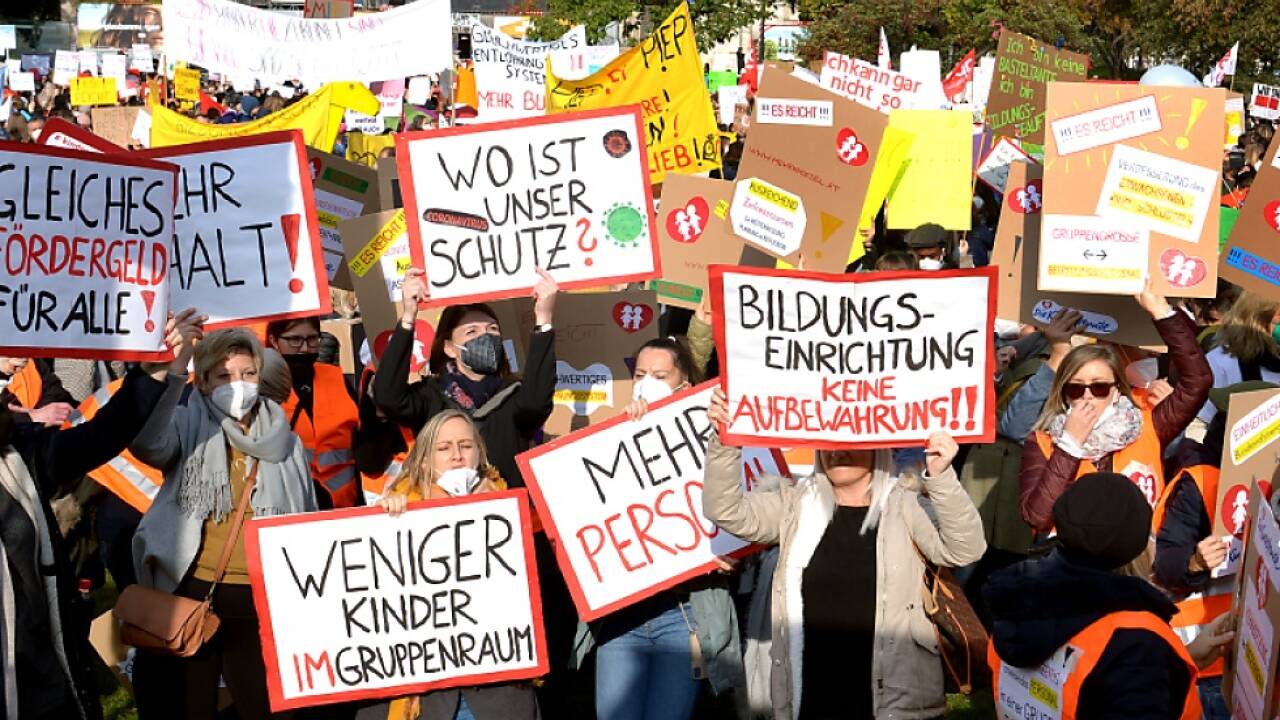 Die Pädagoginnen wollen kleinere Gruppen und mehr Personal.  Die Pädagoginnen wollen kleinere Gruppen und mehr Personal.