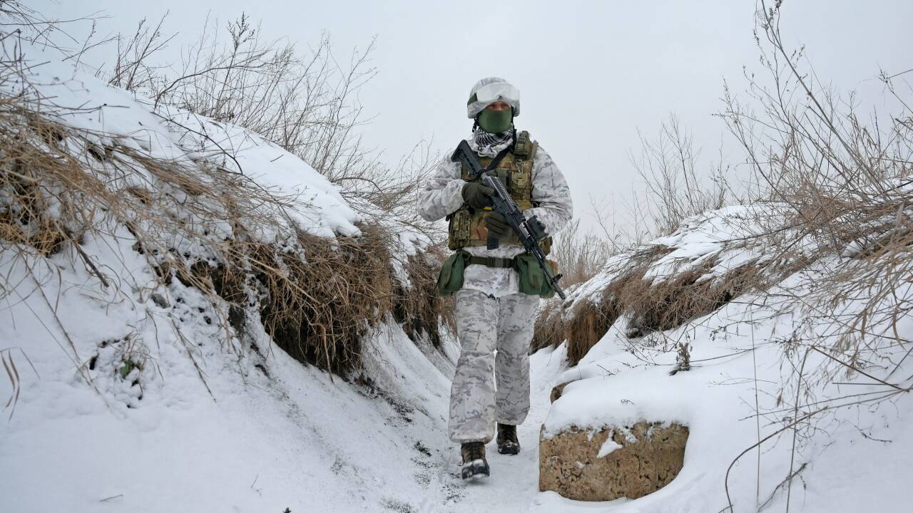 An der Frontlinie in Awdijiwka nahe der Stadt Donezk steigt die Spannung bei den ukrainischen Soldaten. An der Frontlinie in Awdijiwka nahe der Stadt Donezk steigt die Spannung bei den ukrainischen Soldaten.