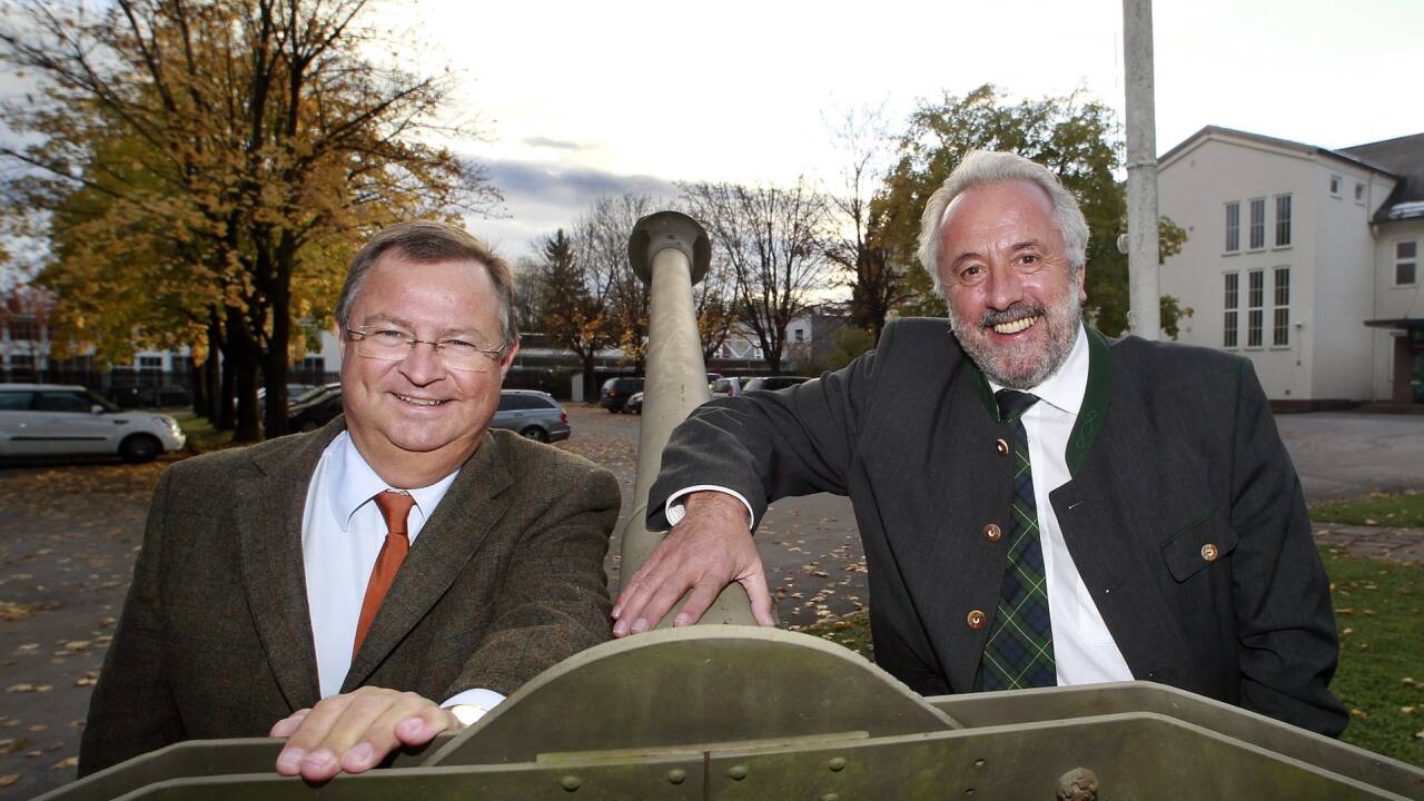 Da gab es Grund zur Freude: Ende Oktober 2012 erhielt die GSWB den Zuschlag für das Areal der ehemaligen Riedenburg-Kaserne, das aktuell verbaut wird. Im 