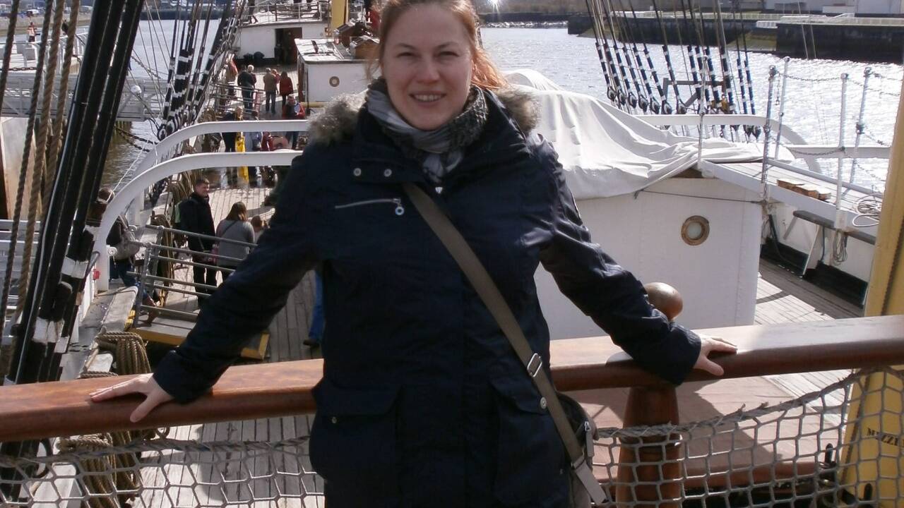 Regina Freinbichler auf dem Museumsschiff „Tall Ship“ in Glasgow. Hier wusste sie noch nichts von ihrer Krankheit. Regina Freinbichler auf dem Museumsschiff „Tall Ship“ in Glasgow. Hier wusste sie noch nichts von ihrer Krankheit.