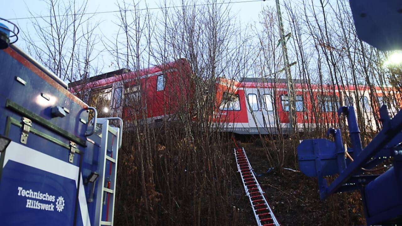 Ein Fahrgast starb, es gab etliche Verletzte  Ein Fahrgast starb, es gab etliche Verletzte