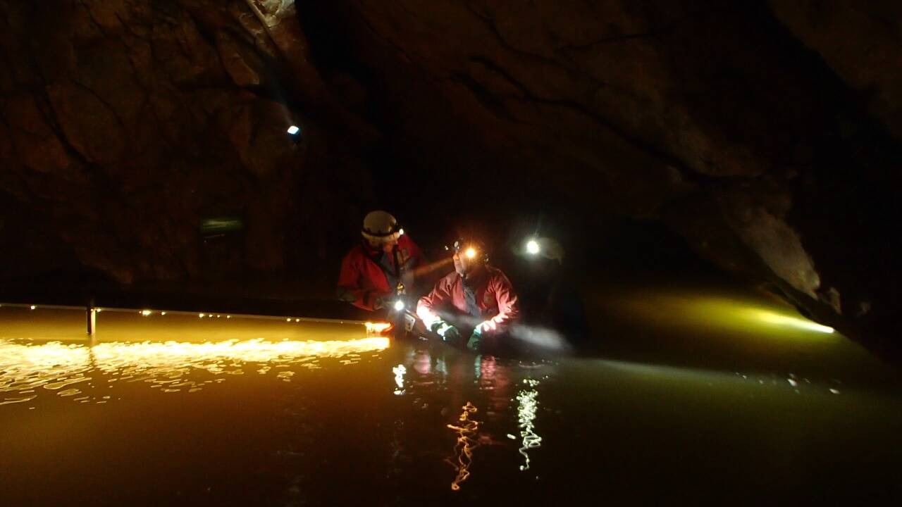Bereits 2013 ist es in der Lamprechtsofenhöhle in St. Martin bei Lofer zu einer Überschwemmung gekommen. (Foto aus 2013.)  