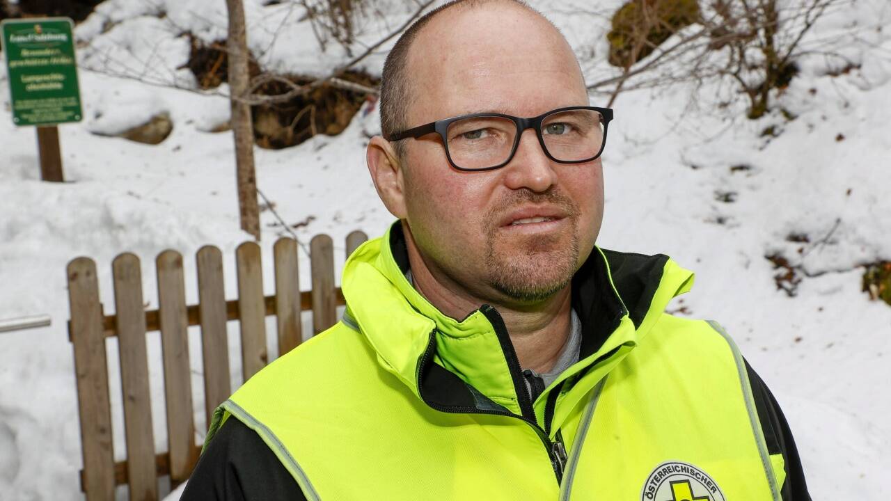 Einsatzleiter der Höhlenrettung Gernot Salzmann. 