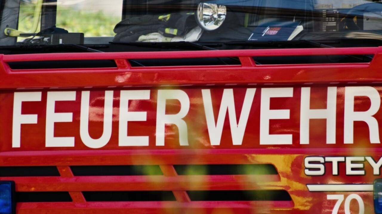 Die Einsatzkräfte konnten den Brand schnell unter Kontrolle bringen. (Symbolbild) 