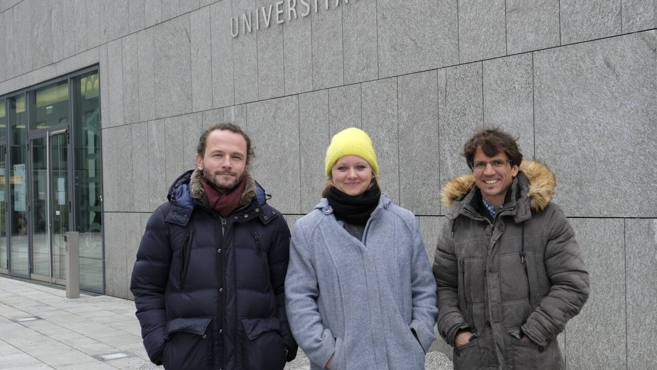 Kulturwissenschafter Eugen Banauch (links) leitet das Projekt. Isabella Heigl und Agustin Castilla-Avila reisen am Sonntag in die USA .  Kulturwissenschafter Eugen Banauch (links) leitet das Projekt. Isabella Heigl und Agustin Castilla-Avila reisen am Sonntag in die USA .