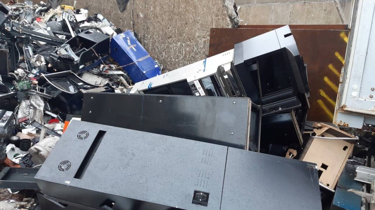 Ende auf Salzburger Schrottplatz – Glücksspielgeräte vernichtet.  