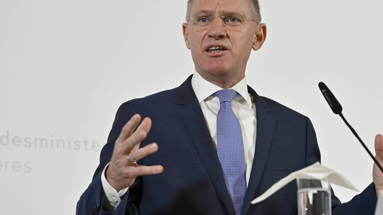 Innenminister Gerhard Karner bei der Pressekonferenz am 7. März 2022 in Wien.   Innenminister Gerhard Karner bei der Pressekonferenz am 7. März 2022 in Wien.