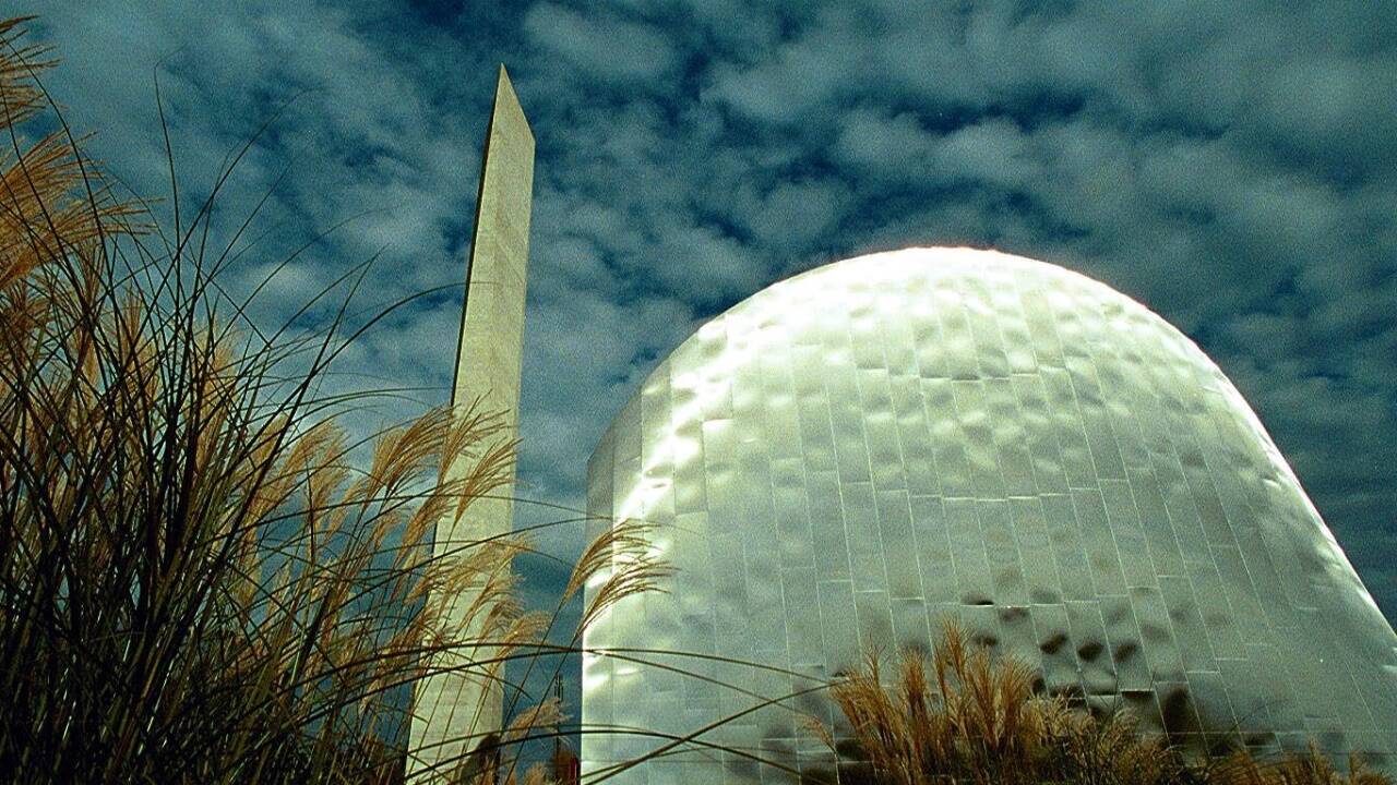 Das Heizkraftwerk Nord in der Landeshauptstadt hat Öltanks. Die Umstellung im Betrieb funktioniert deshalb deutlich einfacher als beim Heizkraftwerk Mitte. Das Heizkraftwerk Nord in der Landeshauptstadt hat Öltanks. Die Umstellung im Betrieb funktioniert deshalb deutlich einfacher als beim Heizkraftwerk Mitte.