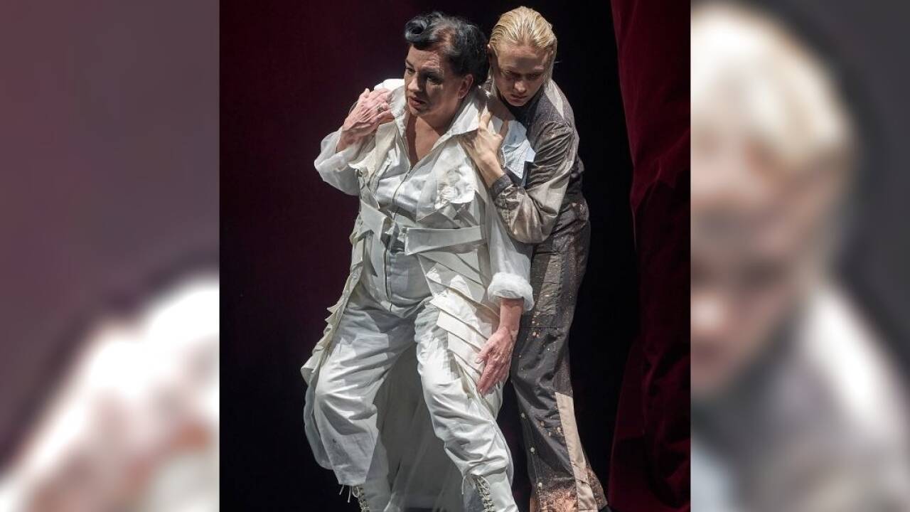 Maria Happel und Mavie Hörbiger. Maria Happel und Mavie Hörbiger.