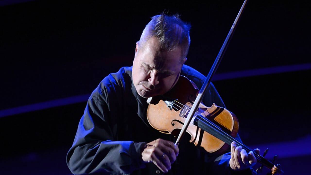 Stargeiger Nigel Kennedy spielte für UkraineFlüchtlinge SN.at