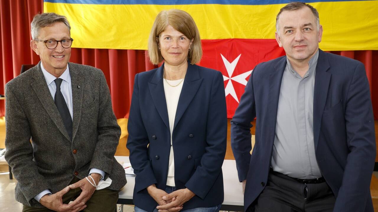 BAfEP-Direktor Johannes Gruchmann-Bernau, Lehrerin Maria Herzog und Pfarrer Vitaliy Mykytyn (von links).  