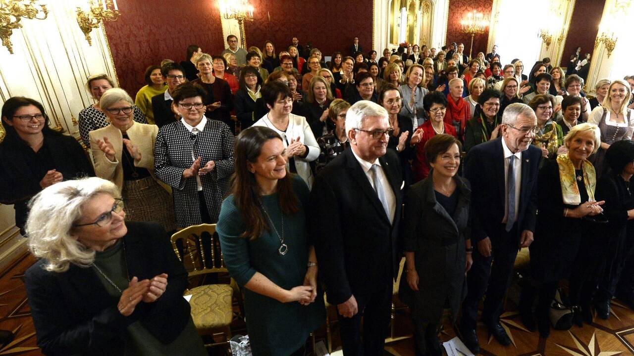 Demnächst findet wieder ein Treffen der österreichischen Bürgermeisterinnen statt. Das Bild stammt vom letzten Treffen 2019, als Bundespräsident Alexander Van der Bellen die Ortschefinnen in die Hofburg lud.  
