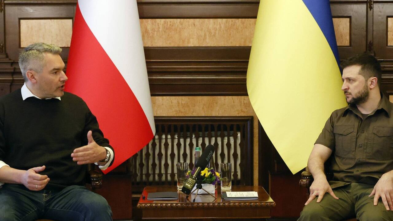 Bundeskanzler Karl Nehammer und der ukrainische Präsident Wolodymyr Selenskyj. 