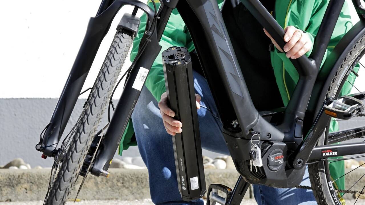 Die Reparatur defekter E-Bike-Akkus ist nicht ratsam.  Die Reparatur defekter E-Bike-Akkus ist nicht ratsam.
