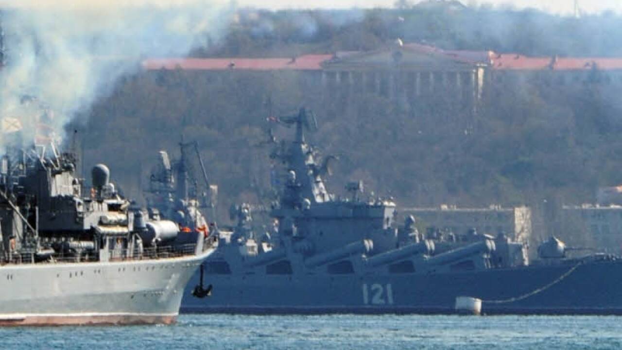 Hier war das russische Kriegsschiff 'Moskwa' (rechts) noch intakt. Mitte April ist es untergegangen.  