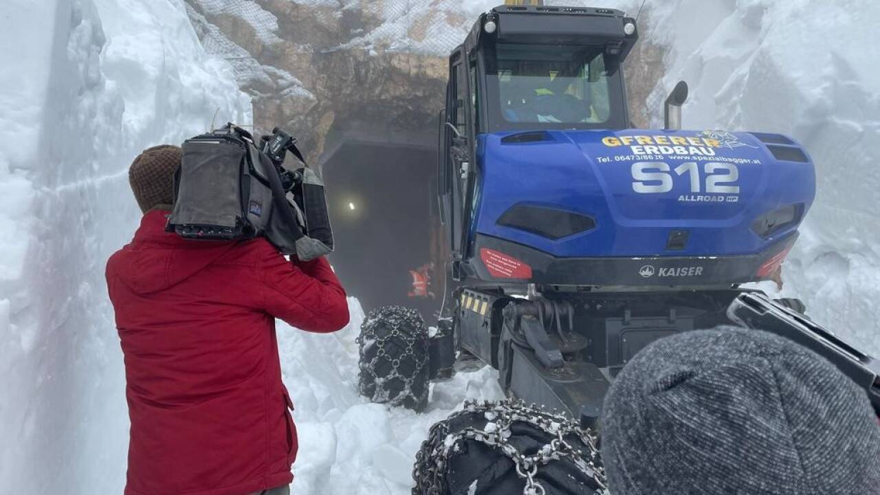 Der Durchstich durch den Tunnel auf dem Schafberg erfolgte am Freitag. 