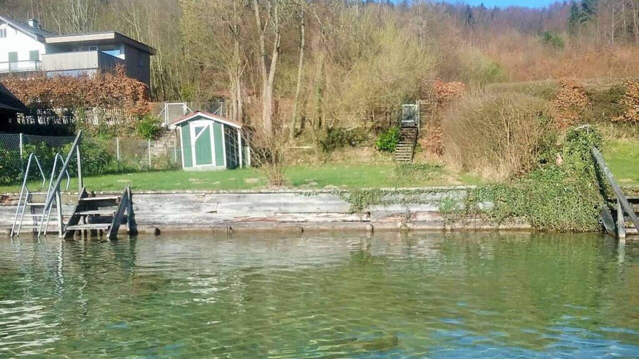Dieser Badeplatz wird vorerst für 6100 Euro Jahrespacht angeboten, den Zuschlag bekommt aber der Meistbietende.  Dieser Badeplatz wird vorerst für 6100 Euro Jahrespacht angeboten, den Zuschlag bekommt aber der Meistbietende.