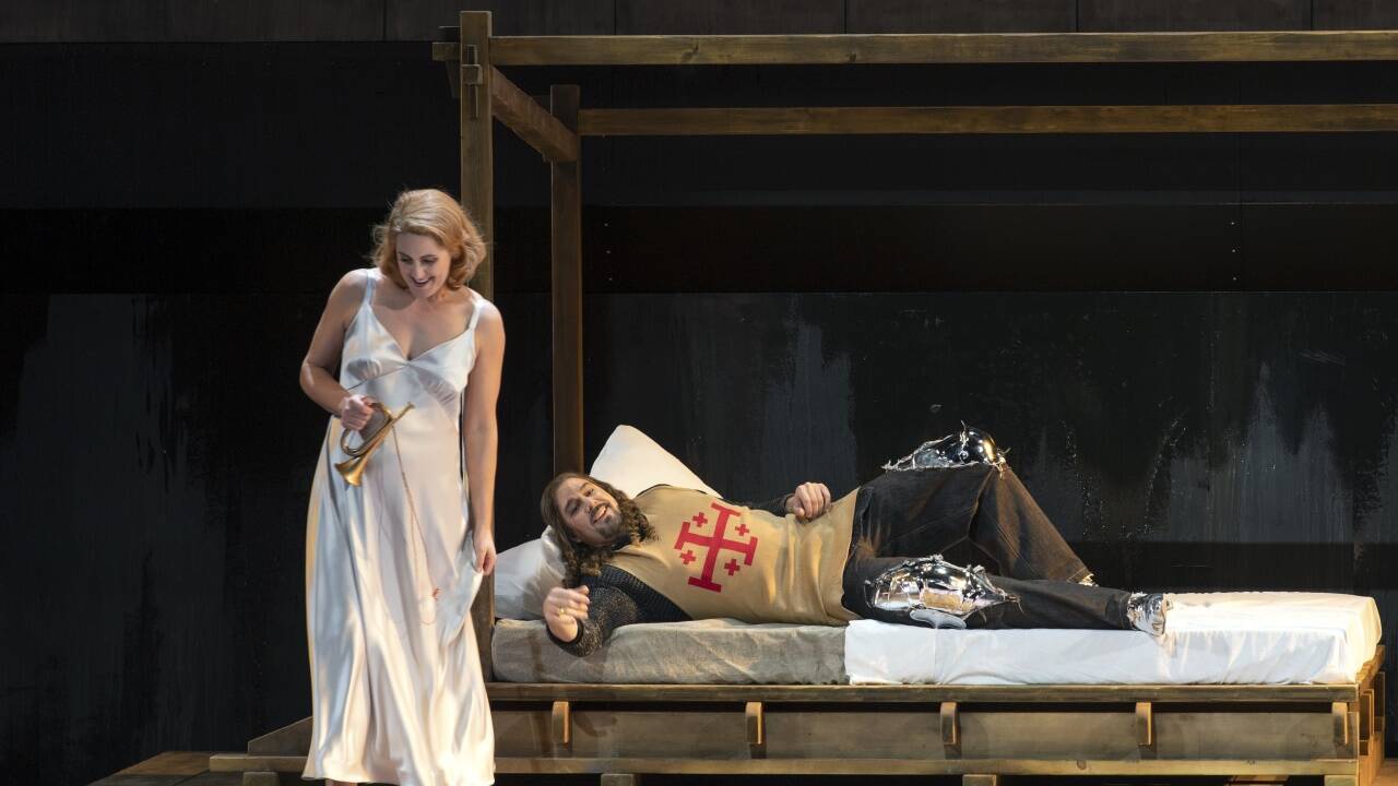 Mit „Lohengrin“ (im Bild Jacquelyn Wagner und Eric Cutler) gingen die Osterfestspiele am Ostermontag zu Ende.  Mit „Lohengrin“ (im Bild Jacquelyn Wagner und Eric Cutler) gingen die Osterfestspiele am Ostermontag zu Ende.