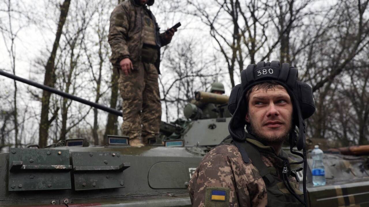 Ukrainische Soldaten verteidigen Charkiw, die zweitgrößte Stadt des Landes. 