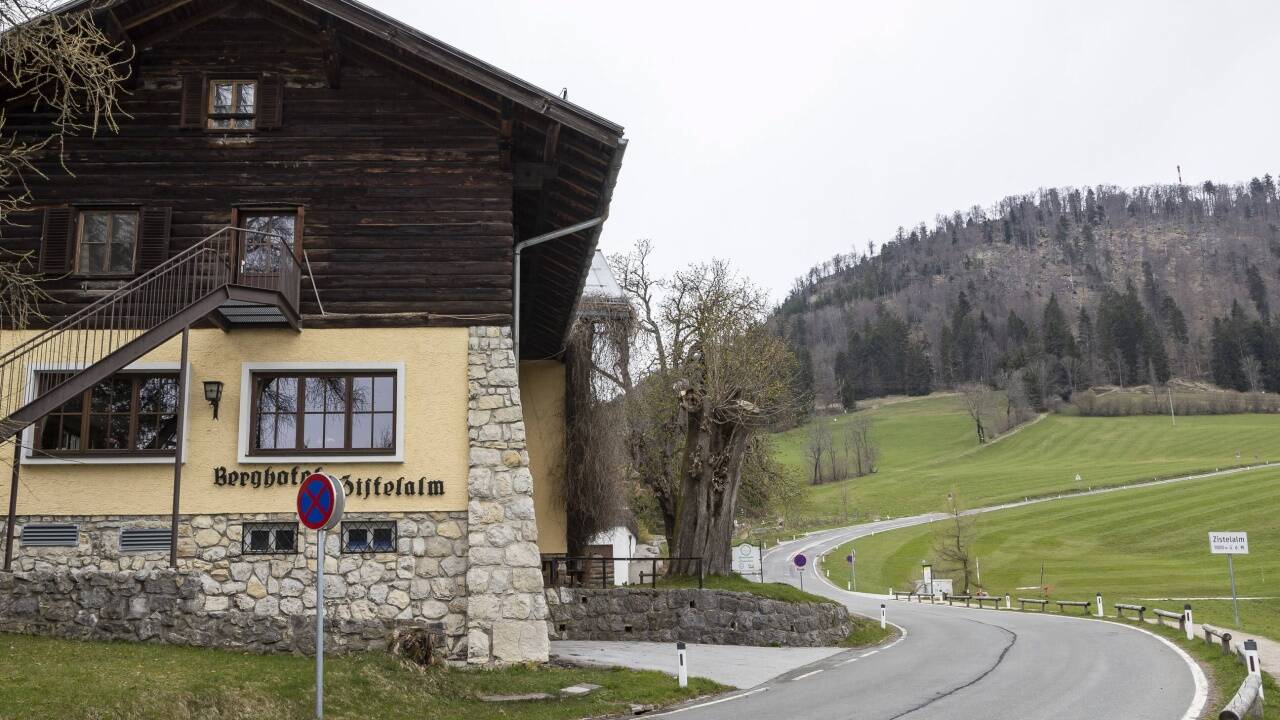Zwei Kilometer sind es von der Zistelalm auf die Gaisbergspitze. Und ab hier könnte an Wochenenden dann ein Fahrverbot gelten. Zwei Kilometer sind es von der Zistelalm auf die Gaisbergspitze. Und ab hier könnte an Wochenenden dann ein Fahrverbot gelten.