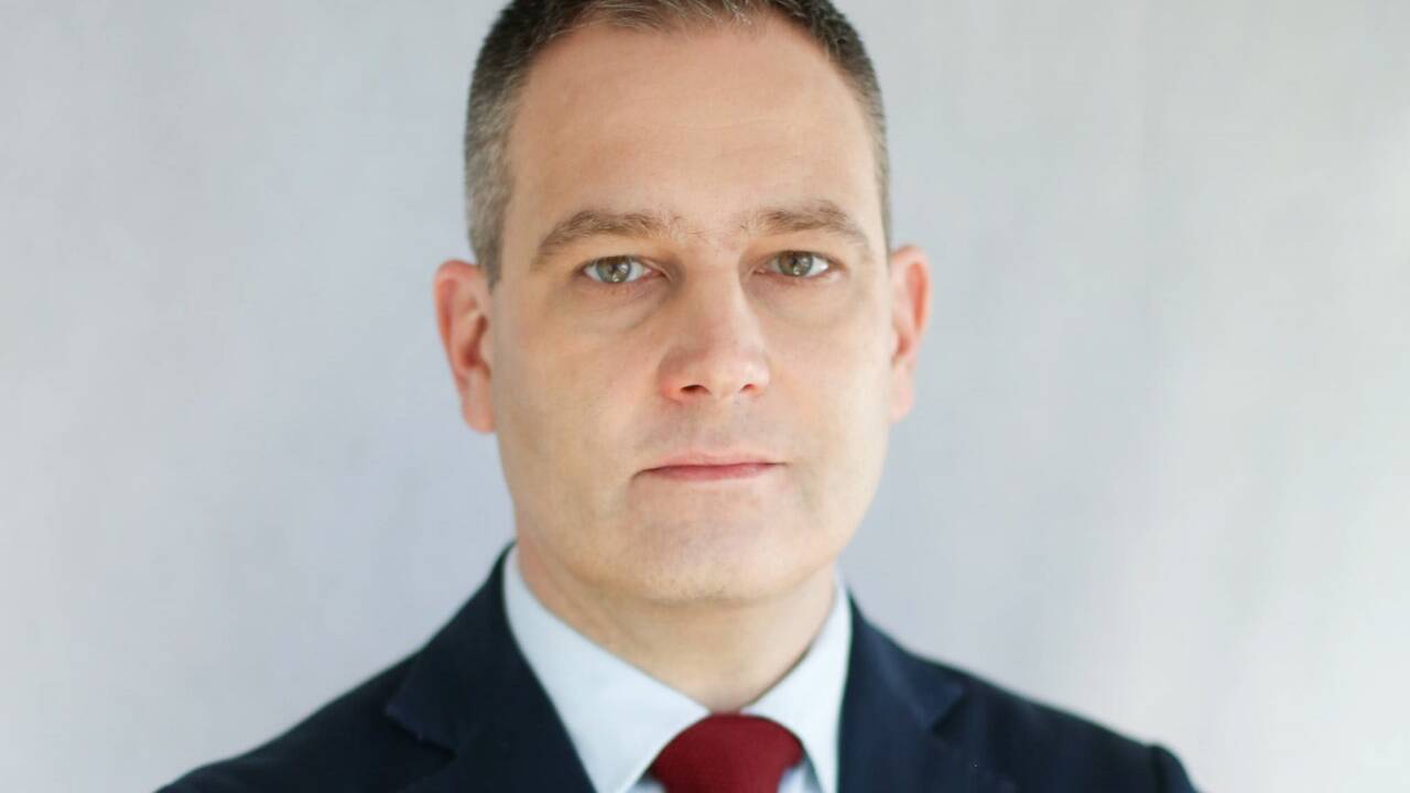 Gustav Gressel ist in Salzburg geboren und arbeitet als Militäranalyst bei der Denkfabrik European Council on Foreign Relations in Berlin.  
