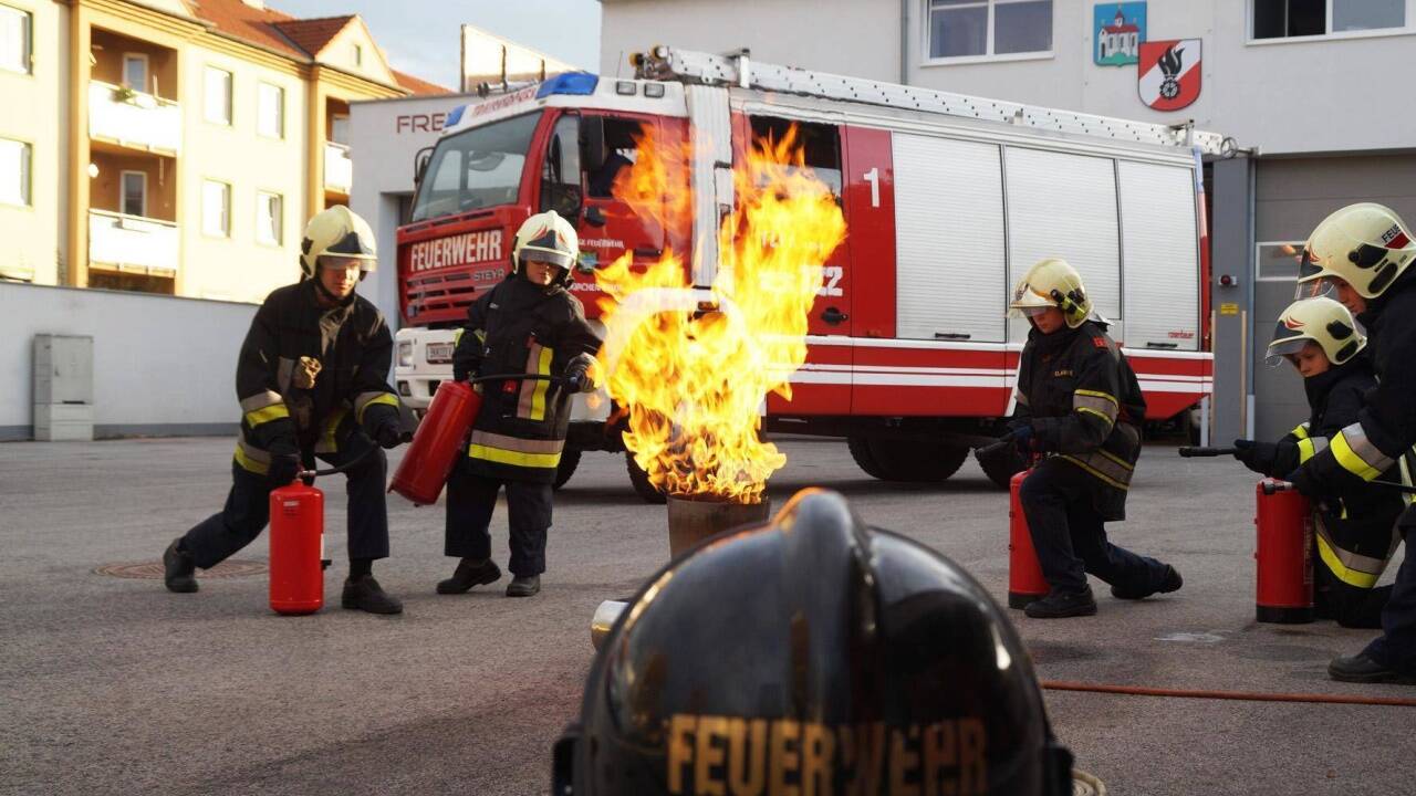 Die freiwillige Feuerwehr zählt zum Rückgrat des heimischen Freiwilligenwesens. Die freiwillige Feuerwehr zählt zum Rückgrat des heimischen Freiwilligenwesens.
