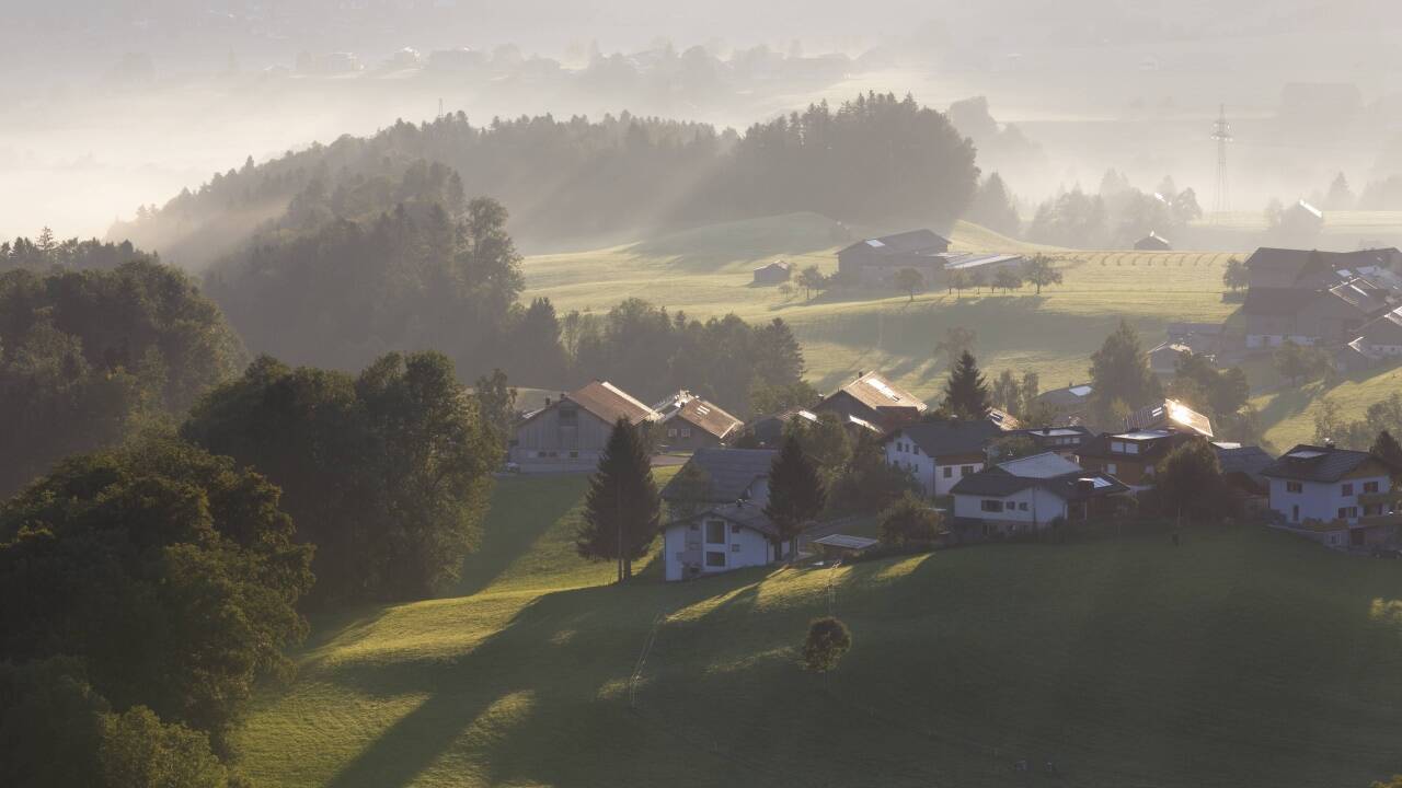 Schön beschauliche Häuser im Bregenzerwald. 